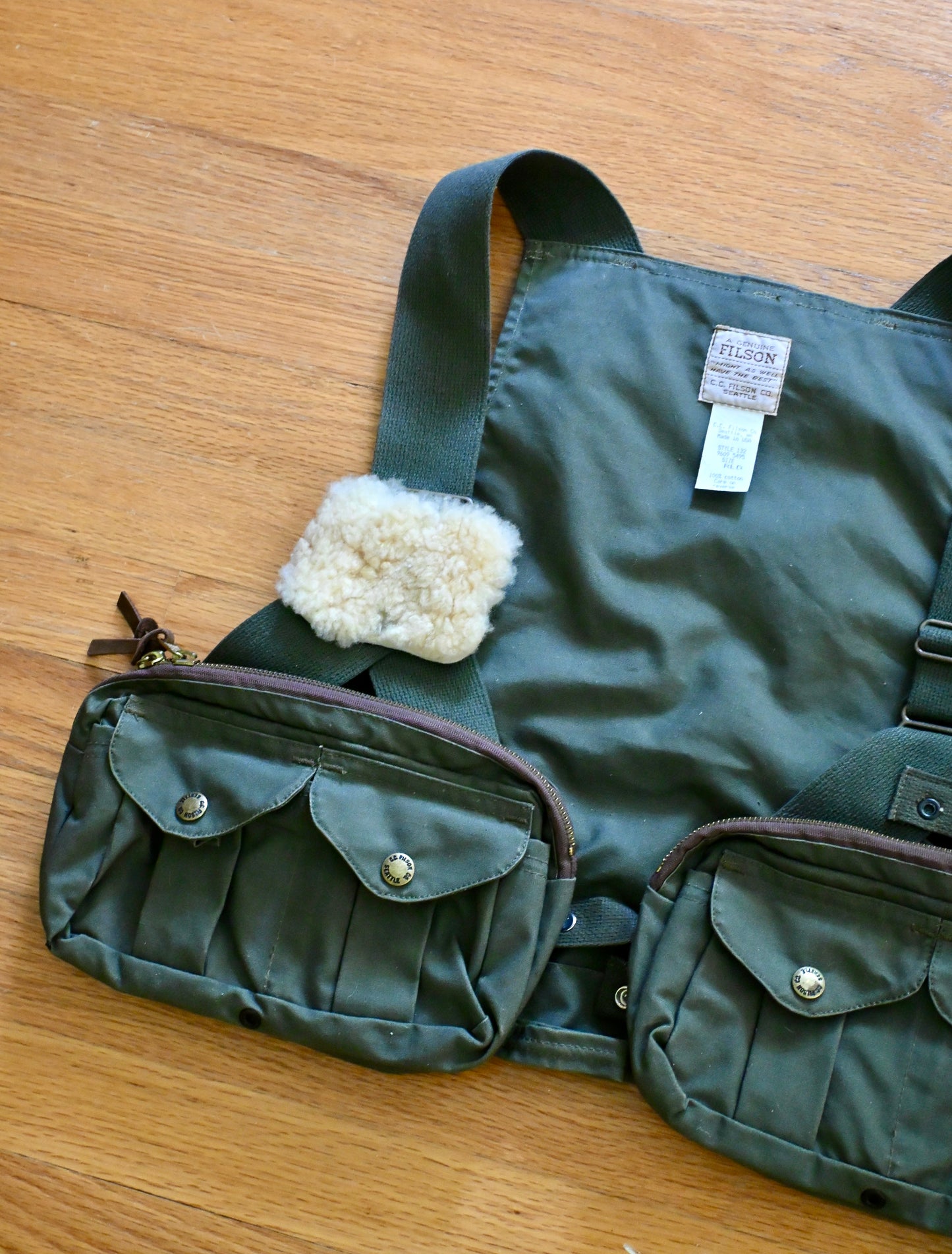 Vintage Filson Strap Fly Fishing Vest 132 - Size Regular (Talon Era Zippers)