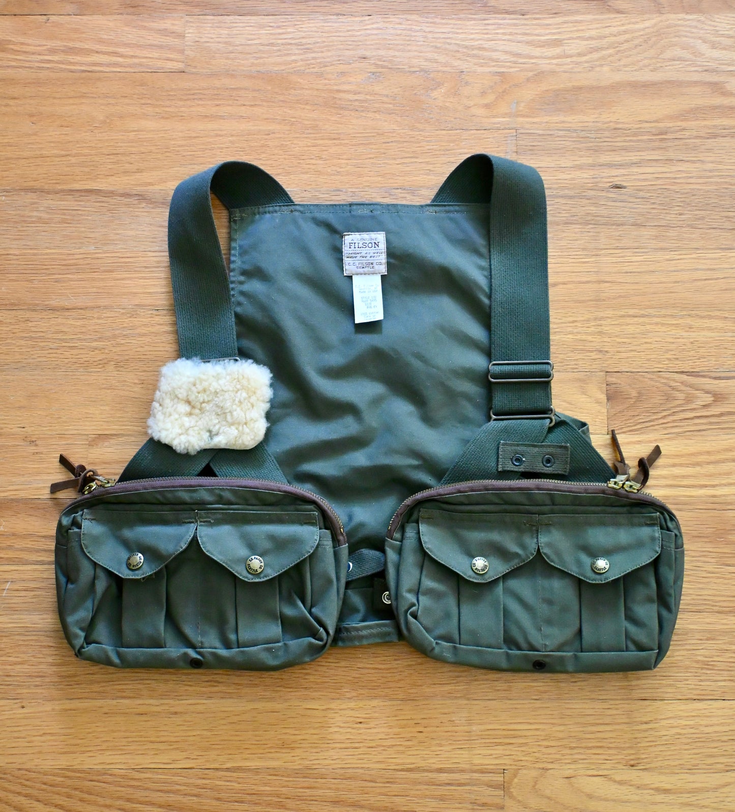 Vintage Filson Strap Fly Fishing Vest 132 - Size Regular (Talon Era Zippers)