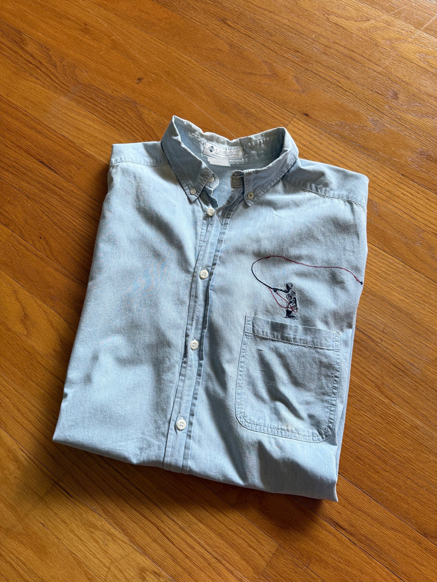 Vintage Columbia Embroidered Fly Caster Shirt - L