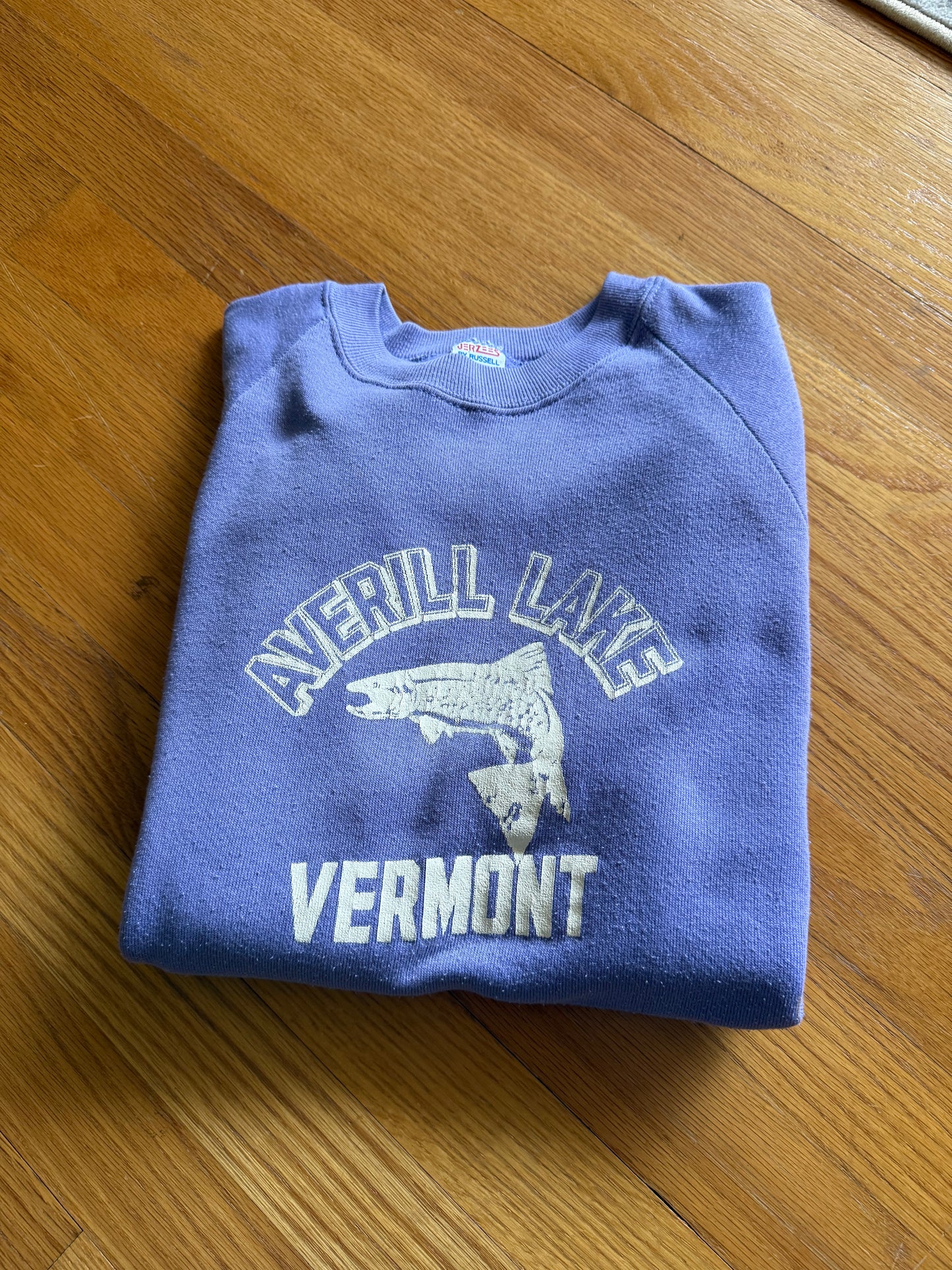 Averill Lake Vermont Trout Sweatshirt - M