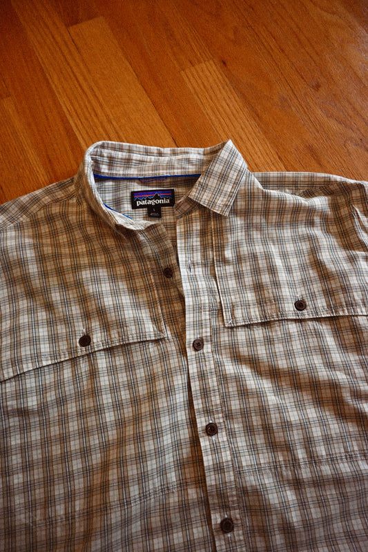 Modern Patagonia Fishing Shirt - L
