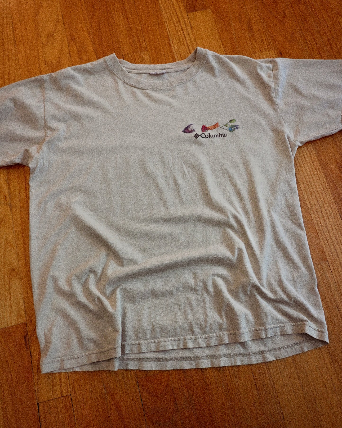 Distressed Columbia Periodic Table of Fish Lures & Flies T - M/L
