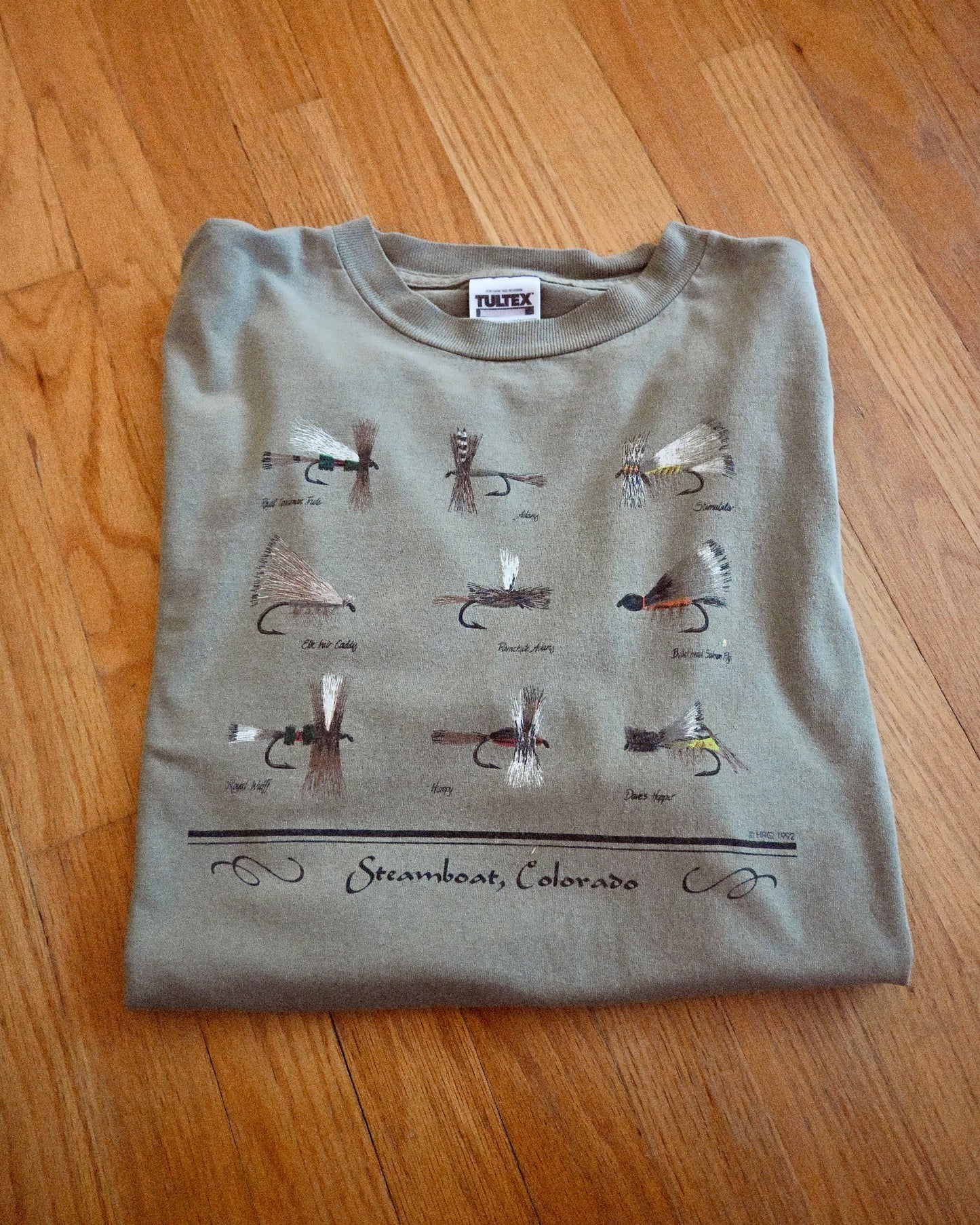 Distressed Steamboat Colorado Flies T - XL
