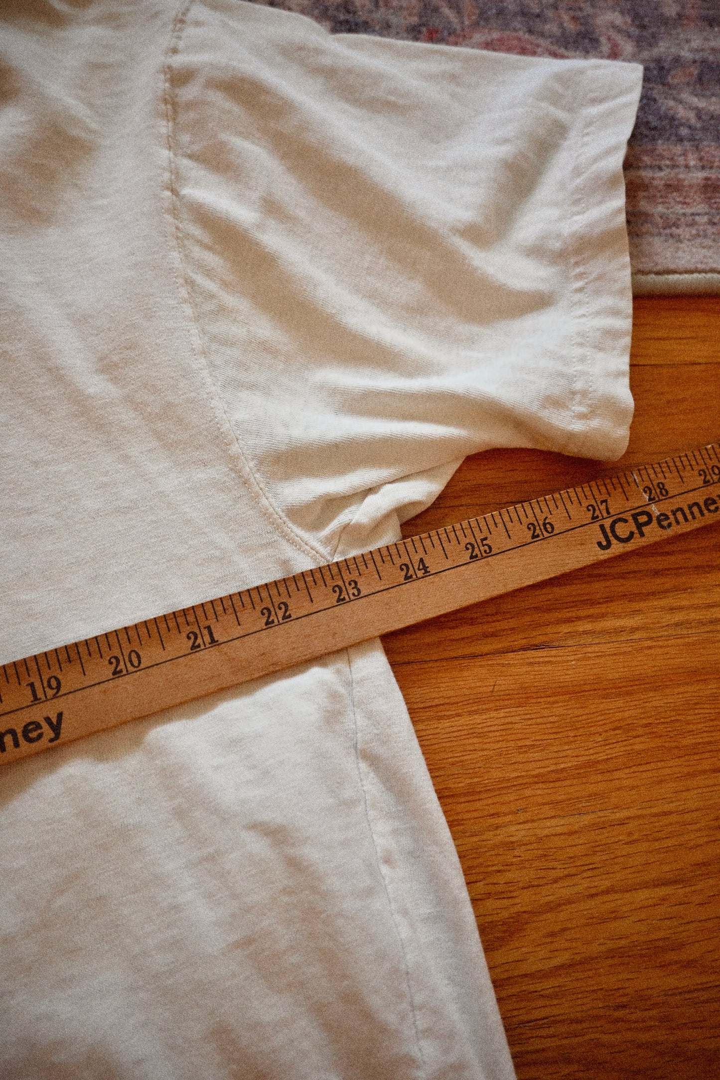 Distressed Eddie Bauer Flies T - L