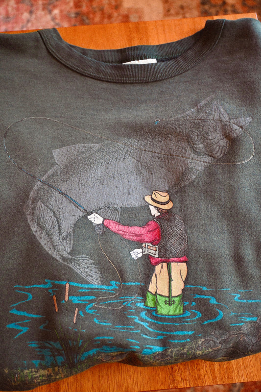 Distressed Vintage Angler Graphic Sweatshirt - L