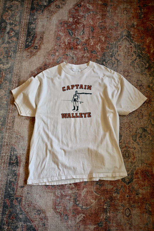Distressed Captain Walleye T - XL