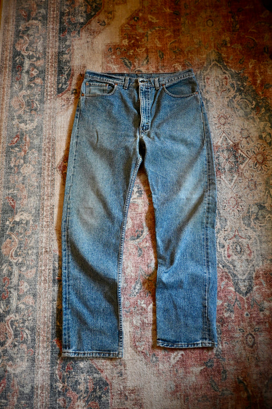 Made in USA 90s Men’s Levi 505 - 38 x 32