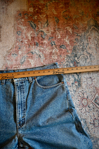 Made in USA 90s Men’s Levi 505 - 38 x 32