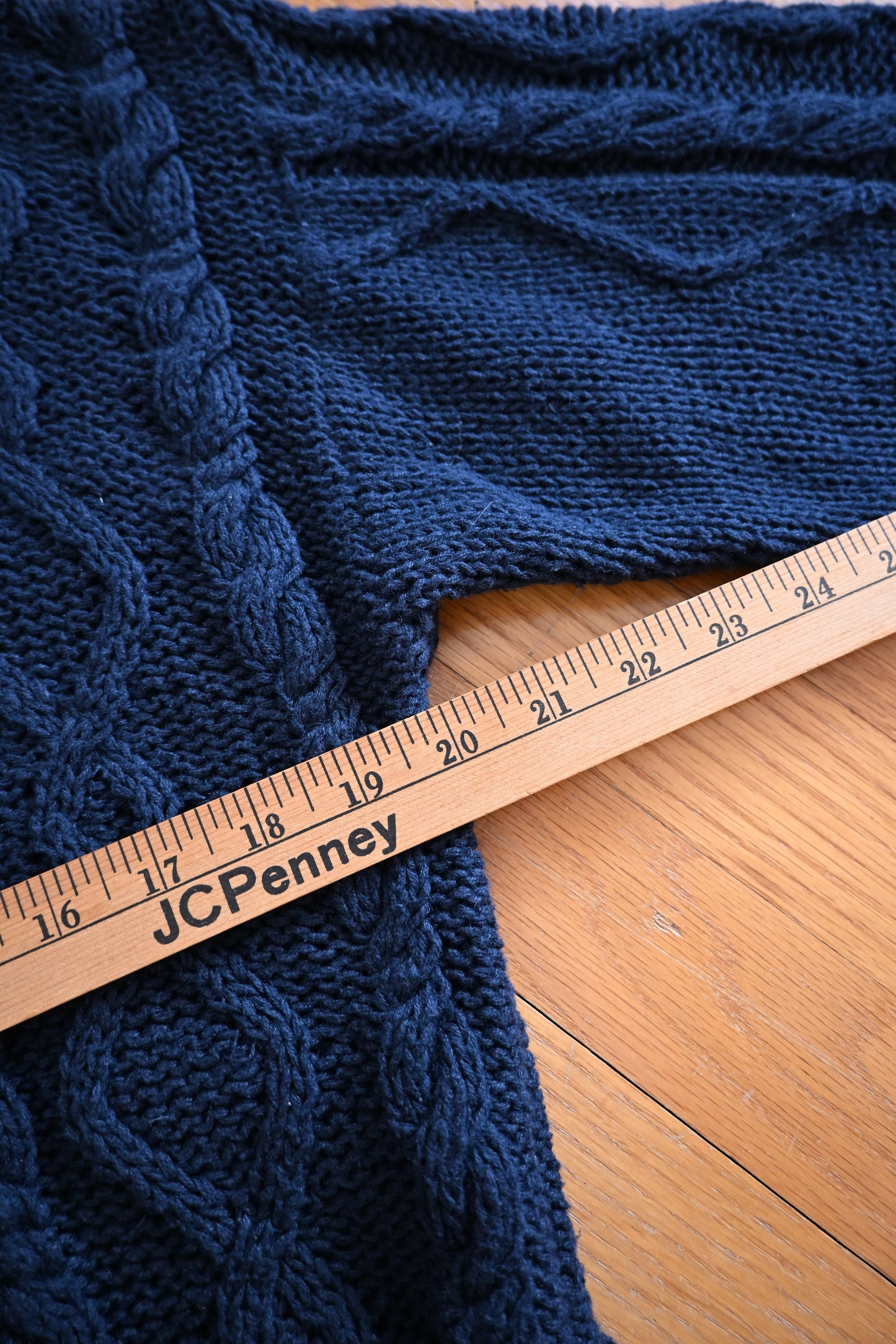 Vintage Woolrich Fly Fishing Wool Sweater - M