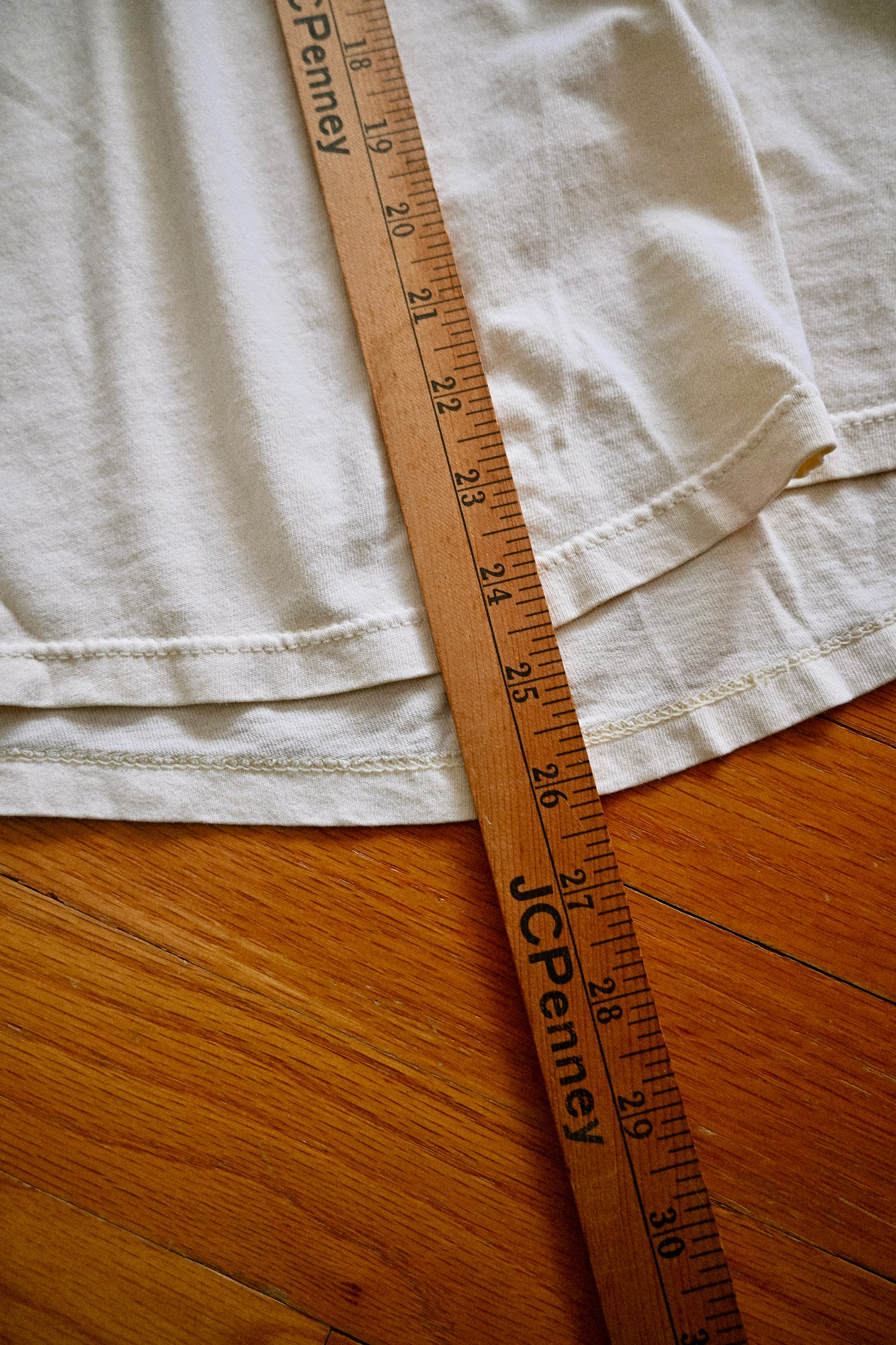 80s distressed trout tee - L