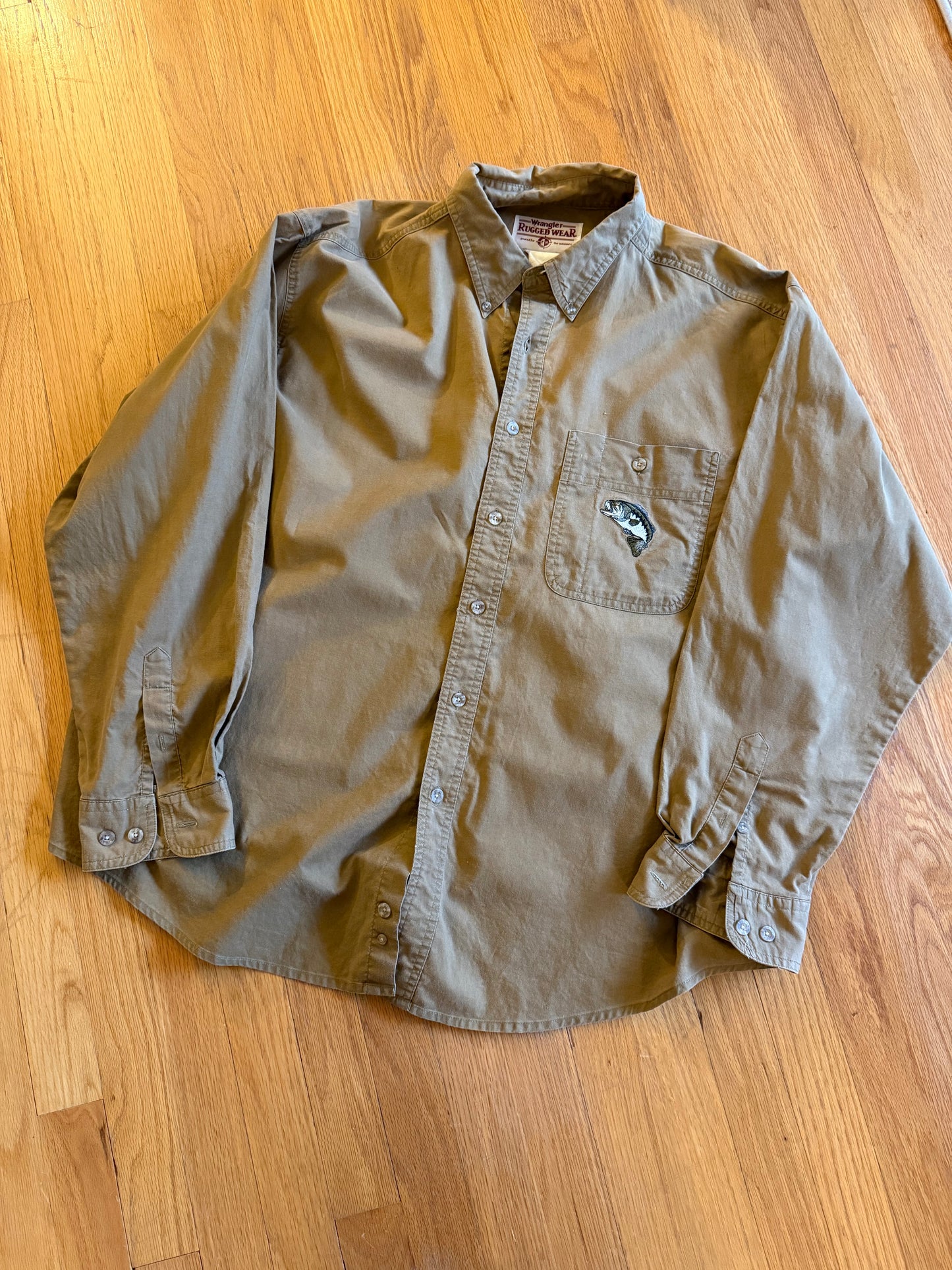 Wrangler Rugged Wear Bass Button Up - XL