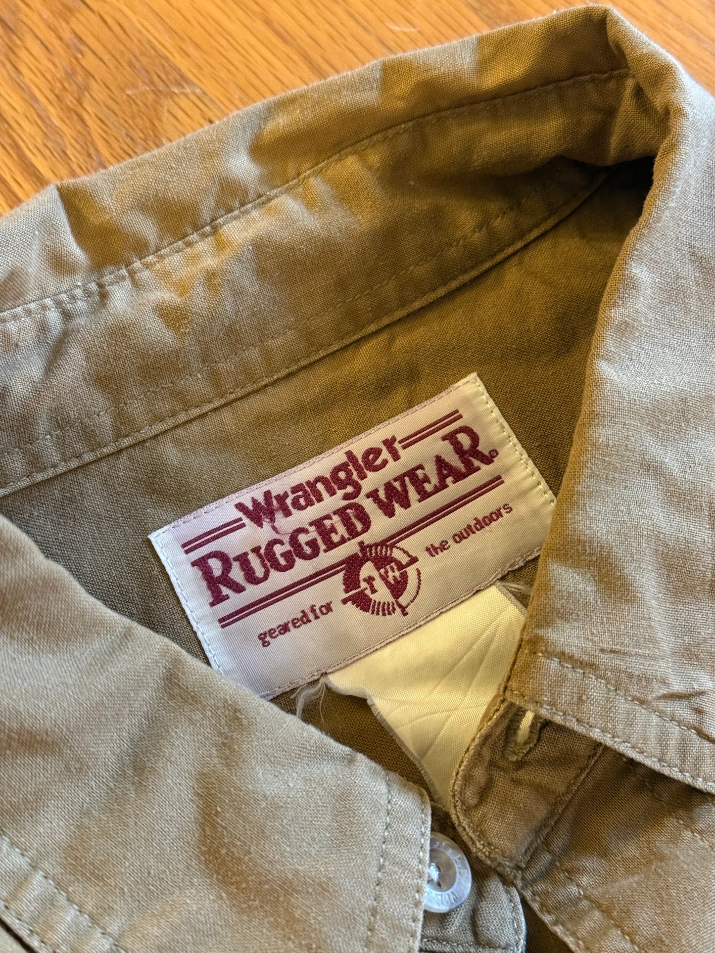 Wrangler Rugged Wear Bass Button Up - XL