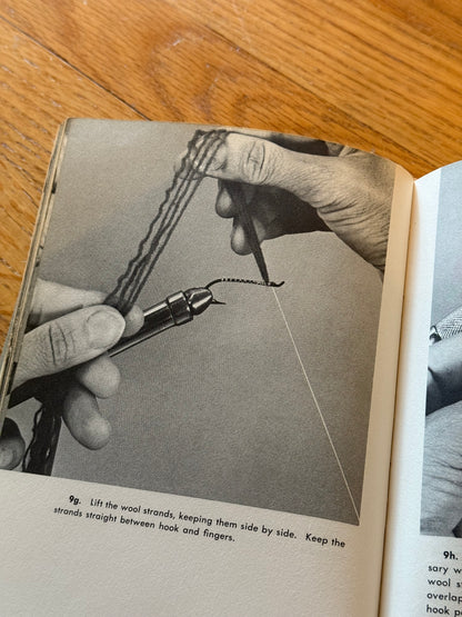 Fly-Tying: Materials, Tools, Technique - Helen Shaw