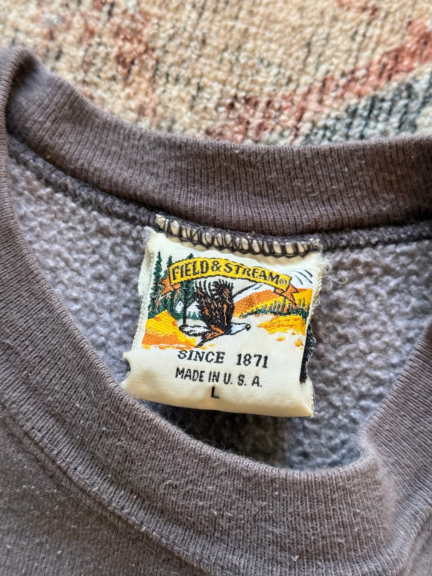 Field & Stream Distressed Wild Life Buck Sweatshirt - XL