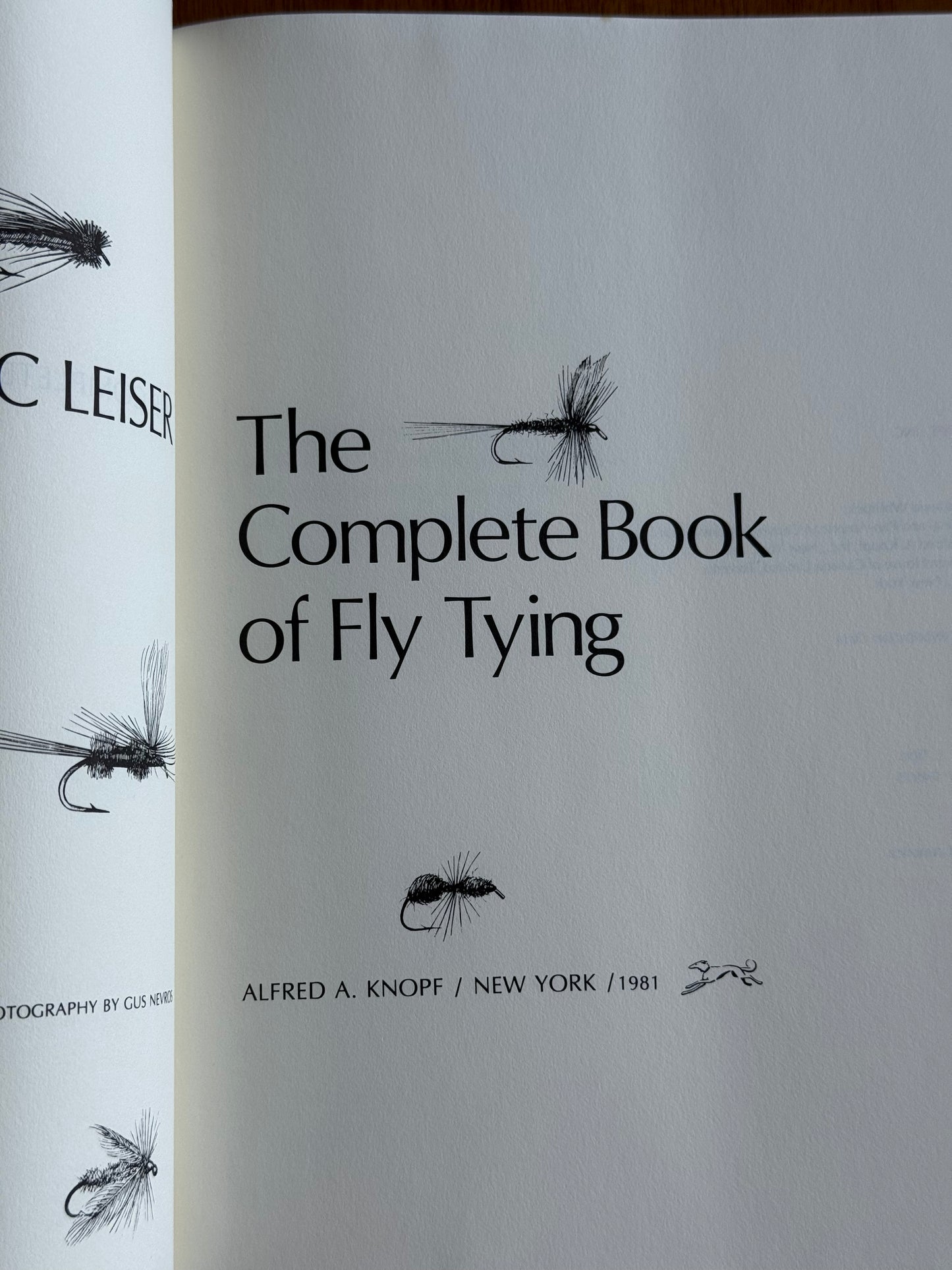 The Complete Book of Fly Tying - Eric Leiser